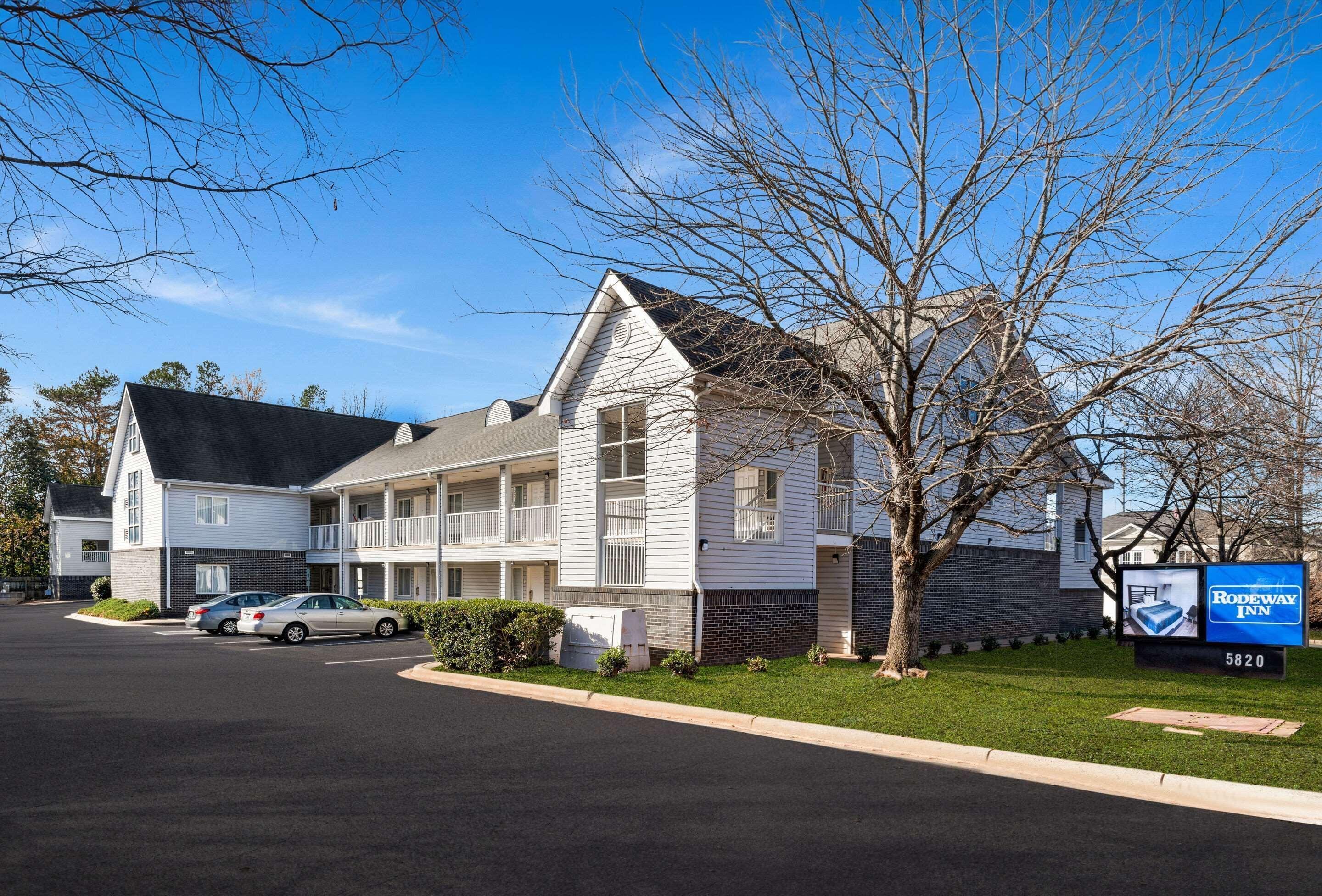 Where to Stay Near Light Factory: 4 Budget Hotels in Charlotte