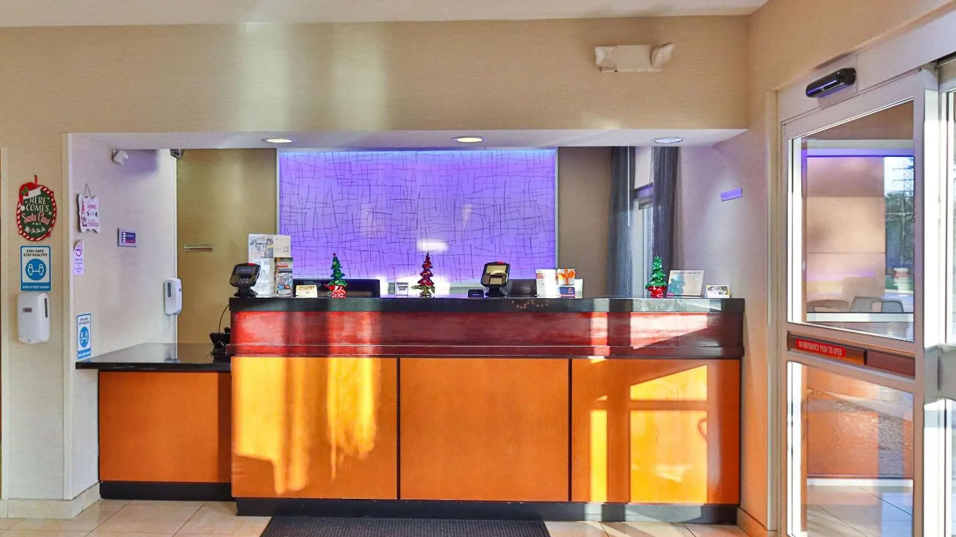 7 Business Hotels Near Leonard George Stadium Worth Booking