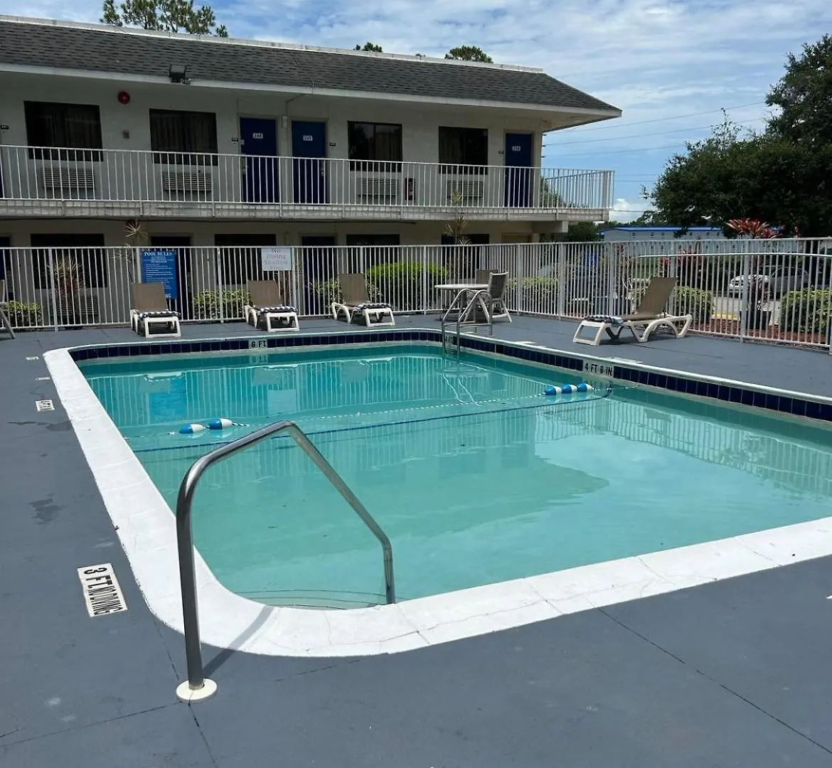 5 Top-Rated 3-Star Hotels Close to Lakeland Center Box Office