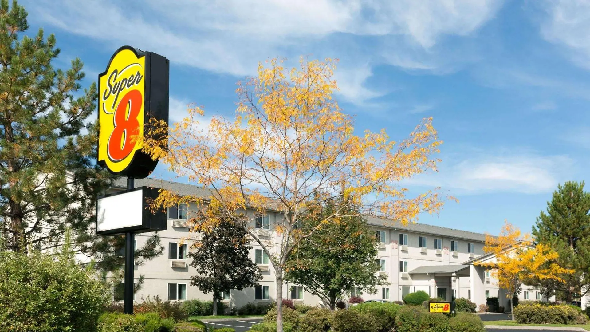 4 Budget Hotels Near Mount Bachelor That Deliver Real Value